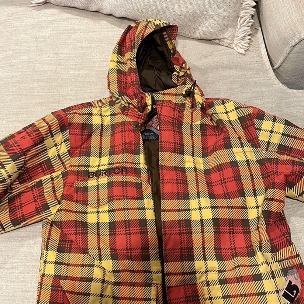 LARGE BURTON SNOWBOARDING JACKET